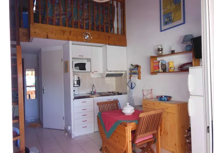 Апартаменты 2 Pieces Mezzanine Avec Piscine Et Parking, 4 Couchages - Fr-1-326-514 Марсейан